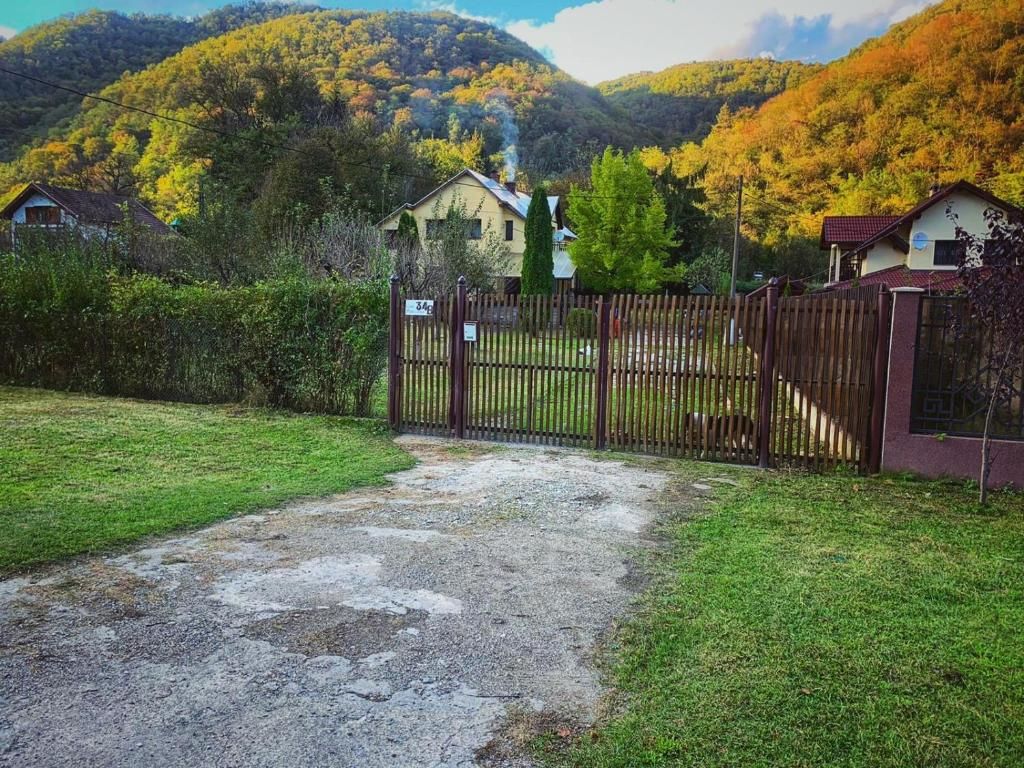 Дома для отпуска Casa Pădurenilor- Ținutul Pădurenilor Ciuleni